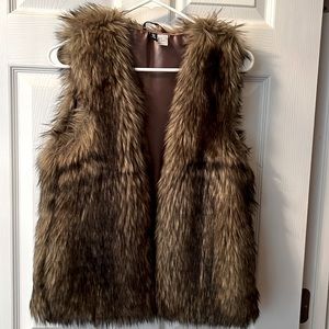 H&M Sleeveless Faux fur Vest, Size 4